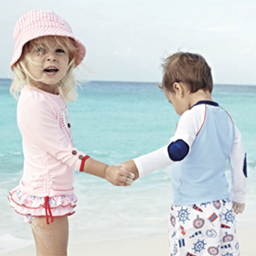 4 Tips for Making Your Kids Safe & Happy at the Beach