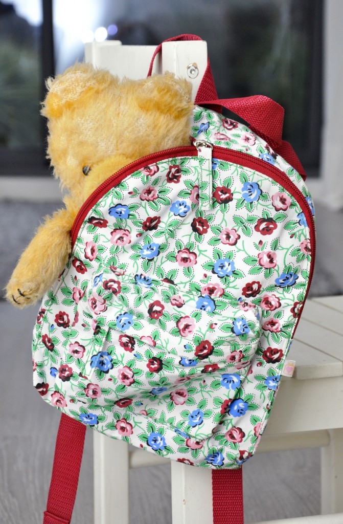 Travel backpacks for kids hong kong
