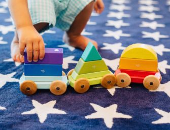 8 Best Toys to Introduce Shapes and Colors to Your Baby and Toddlers